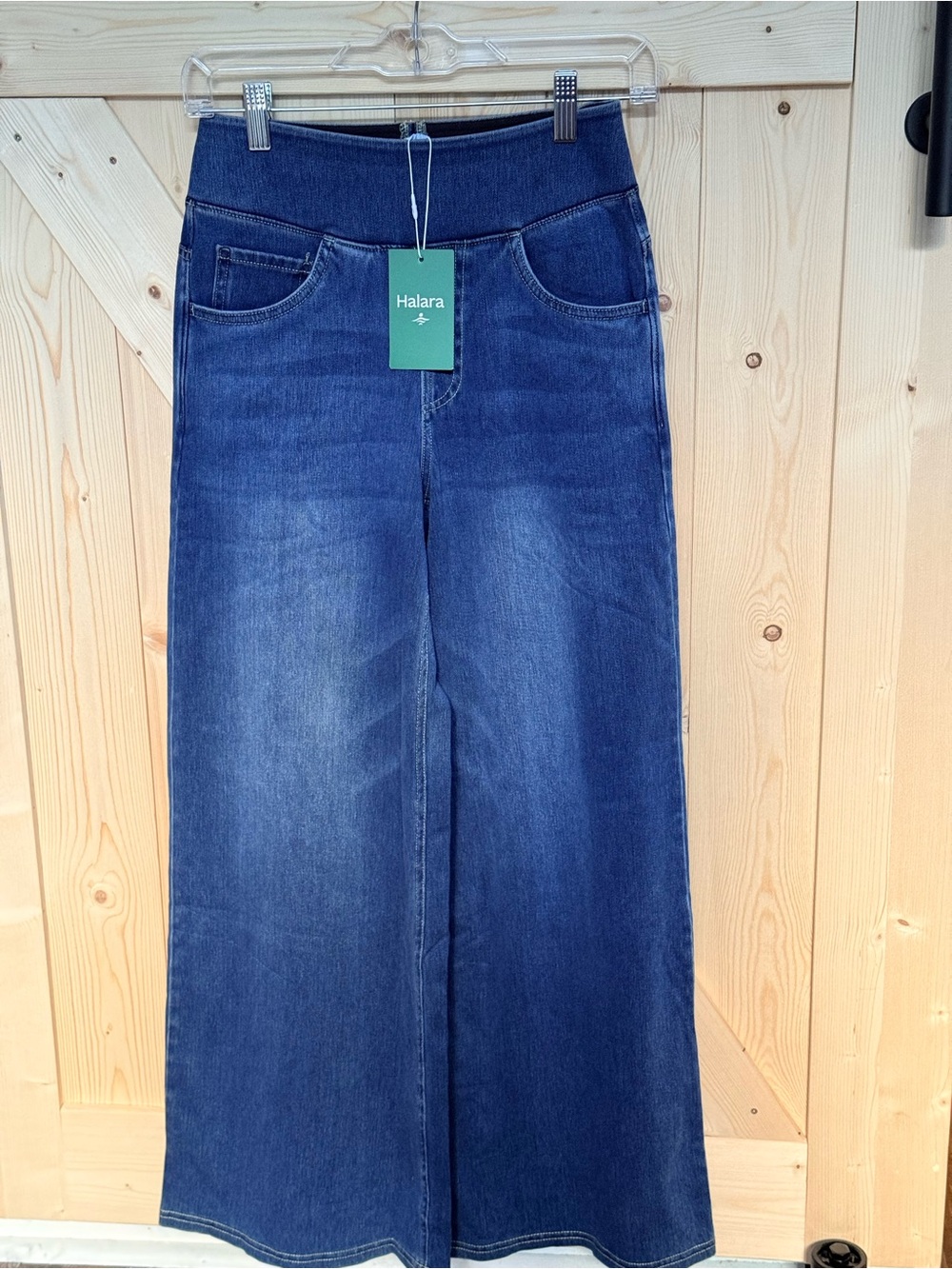 HALARA Wide-Leg High-Rise Jeans in Indigo Blue
